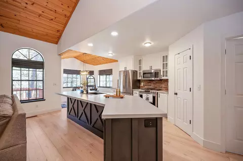 Kitchen - 214 Forest Meadows Dr, Murphys, CA 95247 photo 1 of 5