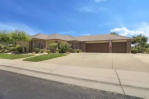116 Evergreen Dr, Lodi, CA 95242