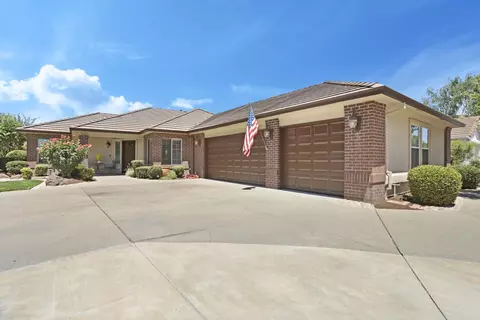 Exterior - 116 Evergreen Dr, Lodi, CA 95242 photo 10 of 11