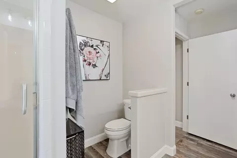 Bath - 116 Evergreen Dr, Lodi, CA 95242 photo 5 of 6