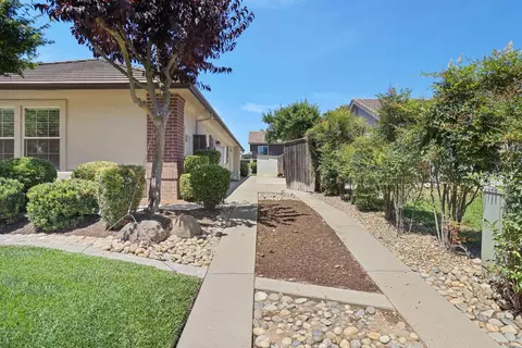 Exterior - 116 Evergreen Dr, Lodi, CA 95242 photo 4 of 11