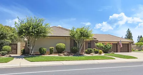 Exterior - 116 Evergreen Dr, Lodi, CA 95242 photo 11 of 11