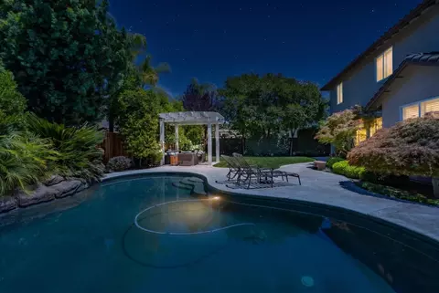 Exterior - 2713 Veneto Dr, Modesto, CA 95356 photo 2 of 10