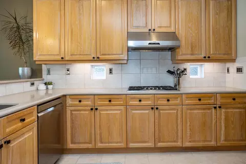 Kitchen - 2713 Veneto Dr, Modesto, CA 95356 photo 6 of 7