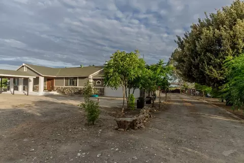 Exterior - 1581 W Cardella Rd, Merced, CA 95348 photo 1 of 7
