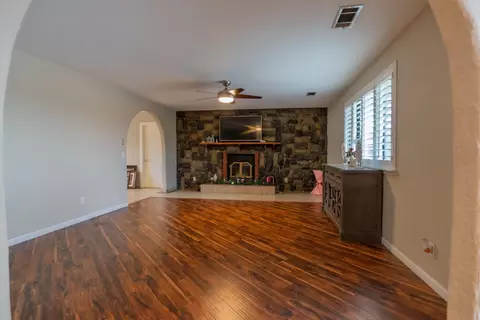 Living - 1581 W Cardella Rd, Merced, CA 95348 photo 2 of 6