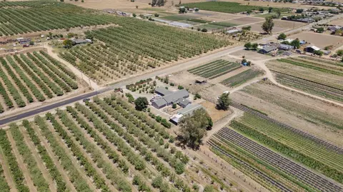 View/Area - 1581 W Cardella Rd, Merced, CA 95348 photo 4 of 4