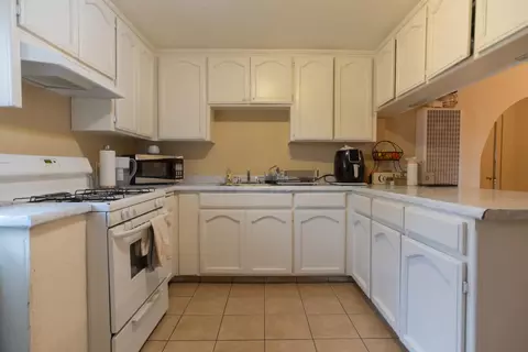 Kitchen - 1581 W Cardella Rd, Merced, CA 95348 photo 3 of 3