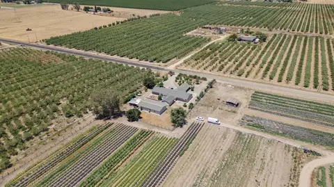 View/Area - 1581 W Cardella Rd, Merced, CA 95348 photo 1 of 4
