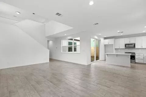Living - 1077 Martin St, Winters, CA 95694 photo 5 of 5