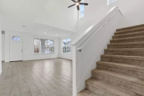 Entry Way - 1077 Martin St, Winters, CA 95694 photo 6 of 8