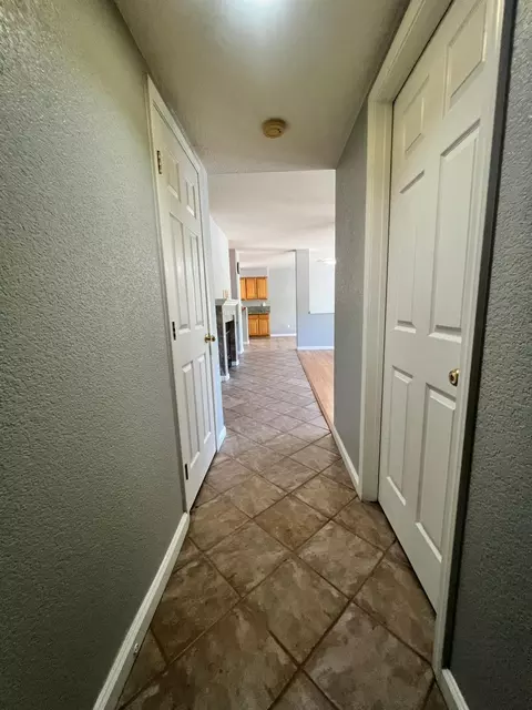 Entry Way - 4309 Hazelnut Dr, Modesto, CA 95356 photo 1 of 5