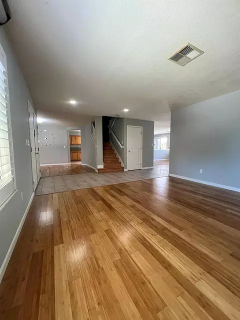 Living - 4309 Hazelnut Dr, Modesto, CA 95356 photo 2 of 7