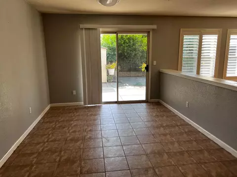 Living - 4309 Hazelnut Dr, Modesto, CA 95356 photo 6 of 7