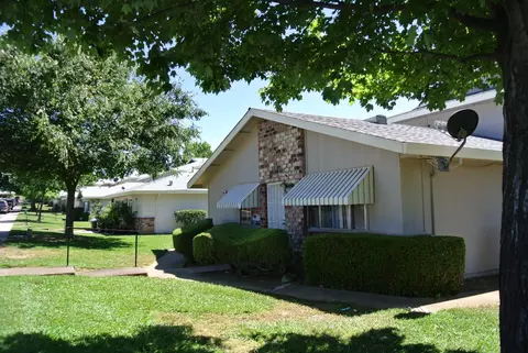 3685 Sapphire Dr #1, Auburn, CA 95602