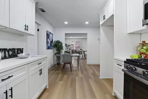 Entry Way - 351 Alpine Dr, Merced, CA 95340 photo 4 of 4
