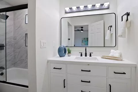 Bath - 351 Alpine Dr, Merced, CA 95340 photo 1 of 7