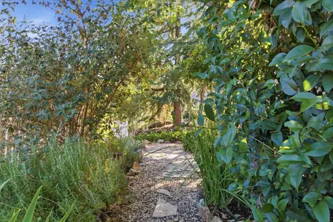204 Celesta Dr, Grass Valley, CA 95945 photo 5