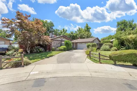 14 Honey Bee Ct, Sacramento, CA 95826