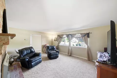 Living - 4625 Jan Dr, Carmichael, CA 95608 photo 3 of 3