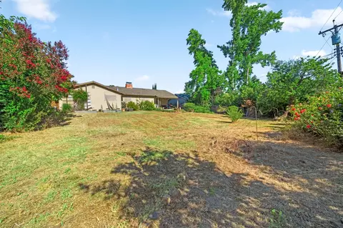 Exterior - 4625 Jan Dr, Carmichael, CA 95608 photo 7 of 9