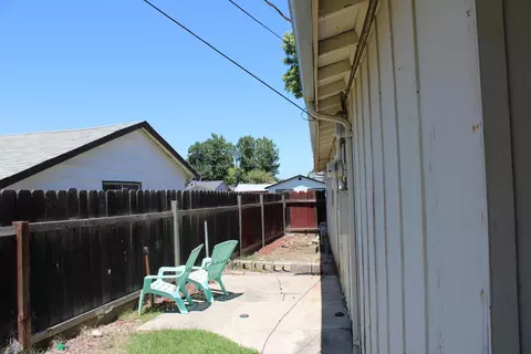 Exterior - 1525 Franklin Ave, Tracy, CA 95376 photo 5 of 14