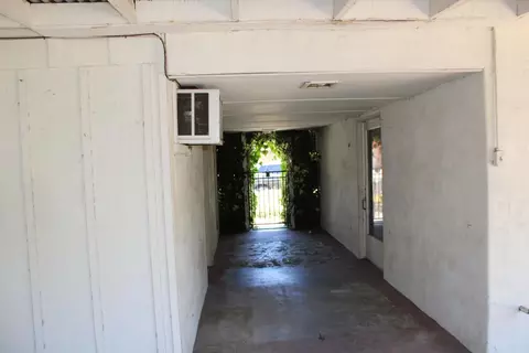 Entry Way - 1525 Franklin Ave, Tracy, CA 95376 photo 2 of 2