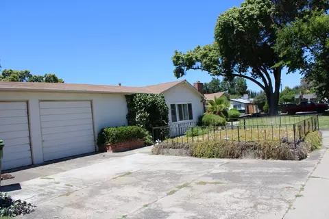 Exterior - 1525 Franklin Ave, Tracy, CA 95376 photo 8 of 14