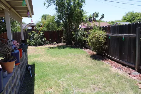 Exterior - 1525 Franklin Ave, Tracy, CA 95376 photo 6 of 14