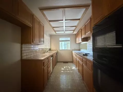 Kitchen - 501 Rose Ave #18, Modesto, CA 95355 photo 1 of 1