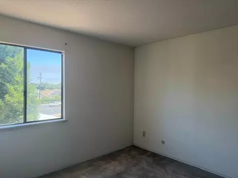 Bedroom - 501 Rose Ave #18, Modesto, CA 95355 photo 2 of 2