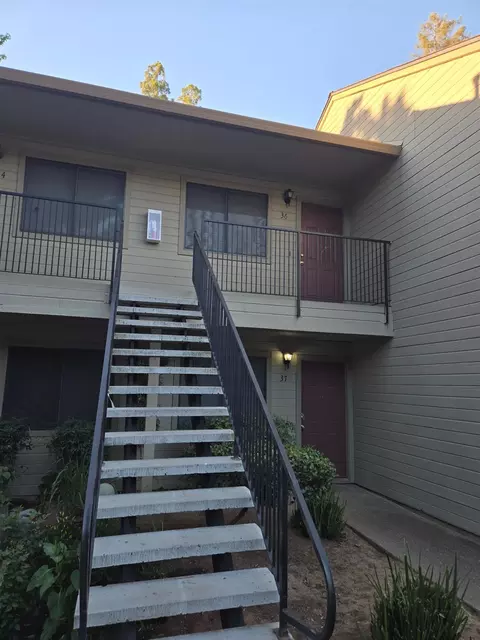 9127 Newhall Dr #36, Sacramento, CA 95826