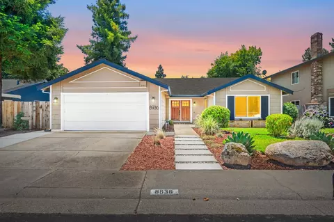 8936 Castle Park Dr, Elk Grove, CA 95624