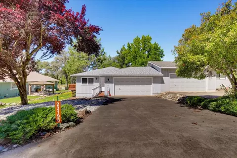 23198 Lone Pine Dr, Auburn, CA 95602