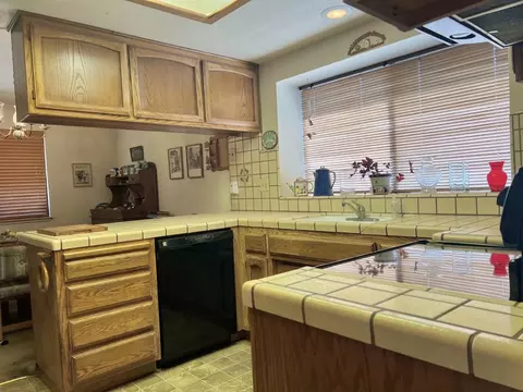 Kitchen - 3716 Merrifield Ave, Modesto, CA 95356 photo 4 of 4
