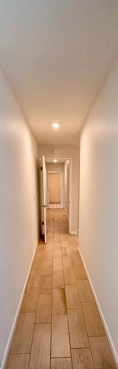 Entry Way - 1019 Miwok Dr, Lodi, CA 95240 photo 1 of 2