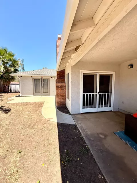 Exterior - 1019 Miwok Dr, Lodi, CA 95240 photo 2 of 7