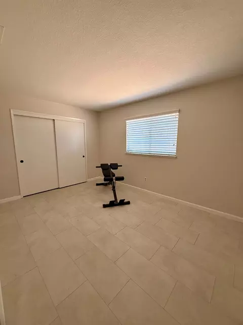 Bedroom - 1019 Miwok Dr, Lodi, CA 95240 photo 2 of 4
