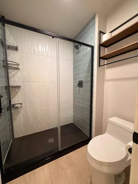 Bath - 1019 Miwok Dr, Lodi, CA 95240 photo 1 of 4