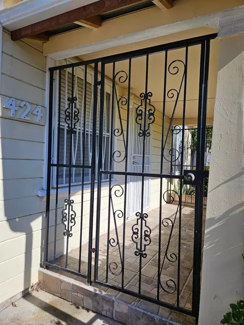 Exterior - 424 Poplar Ave, Manteca, CA 95336 photo 3 of 8