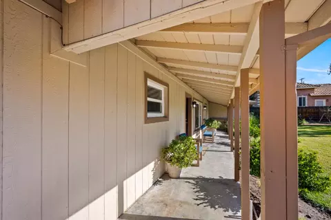 Exterior - 6141 Lincoln Ave, Carmichael, CA 95608 photo 2 of 15