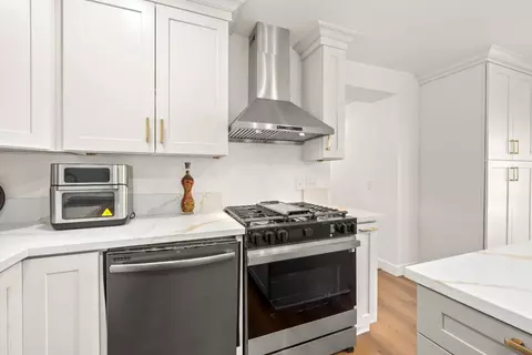 Kitchen - 6141 Lincoln Ave, Carmichael, CA 95608 photo 2 of 6