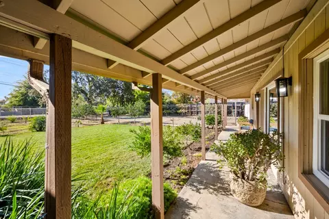 Exterior - 6141 Lincoln Ave, Carmichael, CA 95608 photo 1 of 15