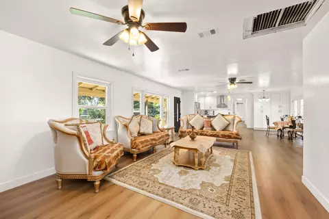 Living - 6141 Lincoln Ave, Carmichael, CA 95608 photo 2 of 2