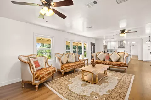 Living - 6141 Lincoln Ave, Carmichael, CA 95608 photo 1 of 2