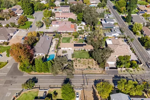 View/Area - 6141 Lincoln Ave, Carmichael, CA 95608 photo 5 of 7