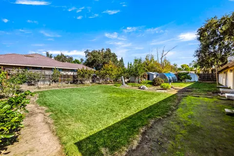 Exterior - 6141 Lincoln Ave, Carmichael, CA 95608 photo 11 of 15