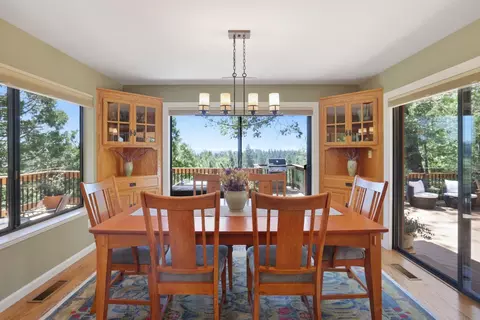 Dining - 659 Sugarbush, Murphys, CA 95247 photo 1 of 5