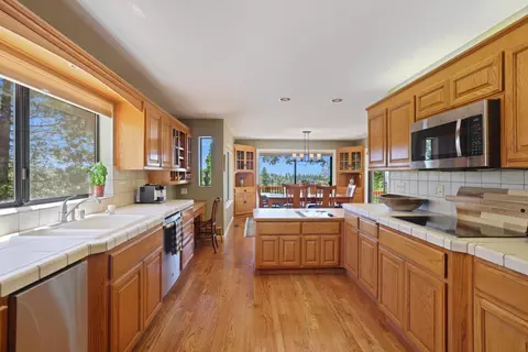 Kitchen - 659 Sugarbush, Murphys, CA 95247 photo 1 of 7