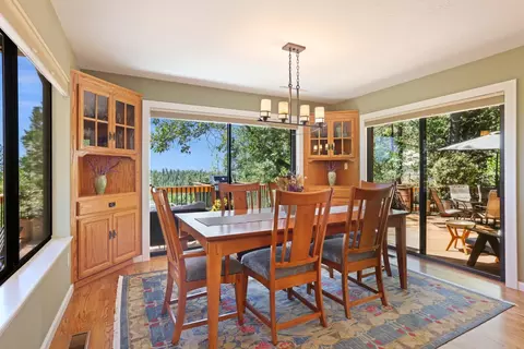 Dining - 659 Sugarbush, Murphys, CA 95247 photo 2 of 5